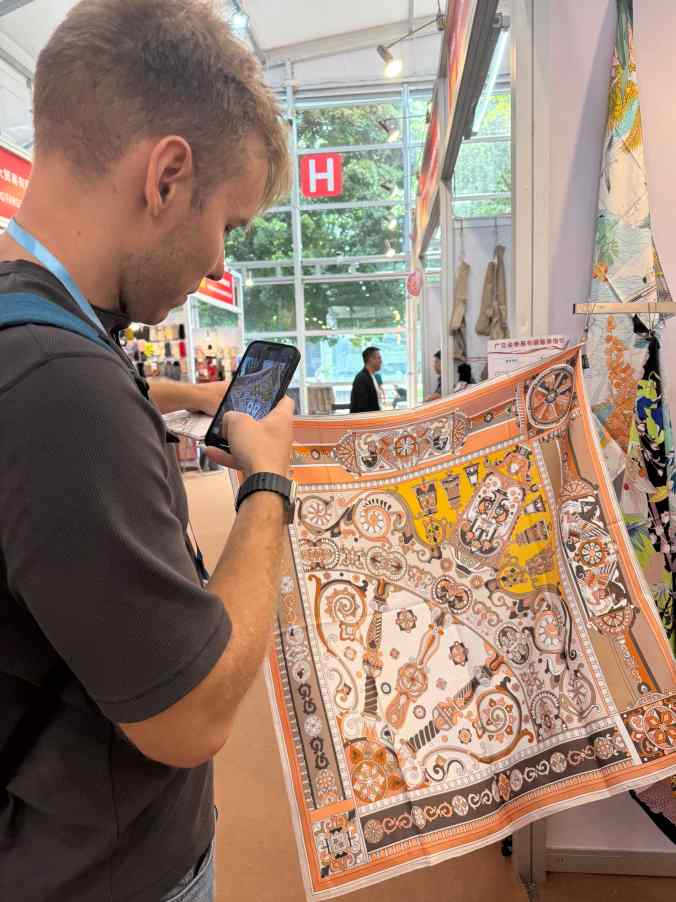 Zhigeng Silk alla 138a Fiera del Cantone