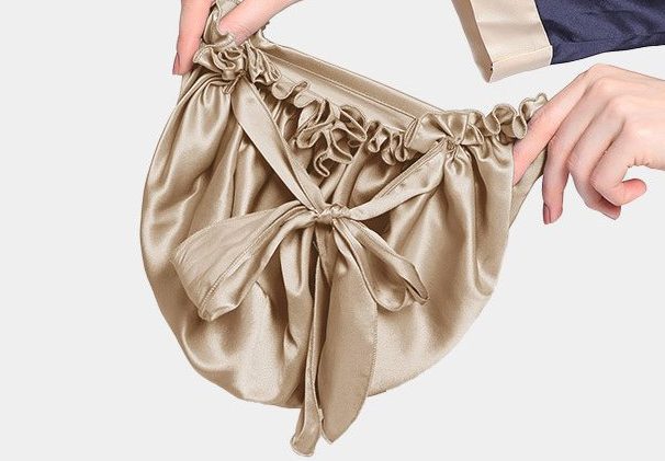 The Ultimate Guide to Choosing the Perfect Mulberry Silk Bonnet The Ultimate Guide to Choosing the Perfect Mulberry Silk Bonnet