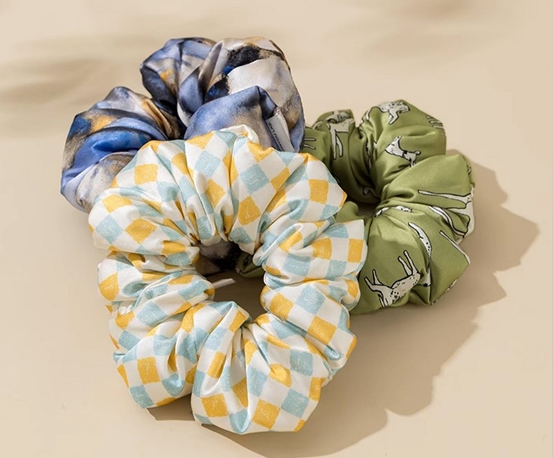 custom made silk scrunchies(1)