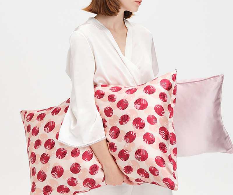 Is Mulberry Silk Good for Skin and Hair? The Truth Behind Silk Pillowcase Benefits