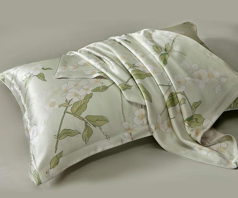 Why Does a Mulberry Silk Pillowcase Feel Rough After Washing Why Does a Mulberry Silk Pillowcase Feel Rough After Washing